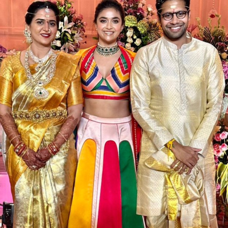 కీర్తి సురేష్ డ్రెస్ పై నెటిజన్ల సెటైర్లు